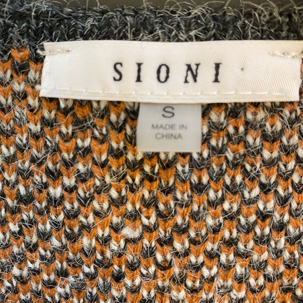 Beautiful cardigan - Picture 4 of 5